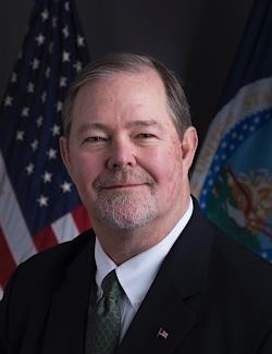 Dr. Scott Hutchins